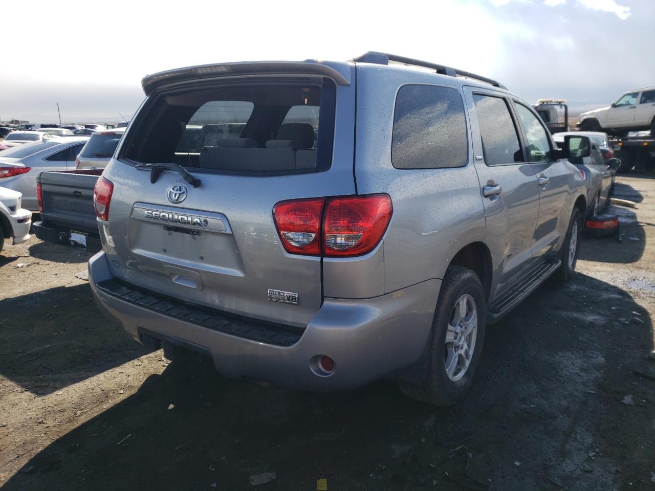 Photo 4 from auction – 2011 TOYOTA SEQUOIA SR with VIN 5TDBY5G1XBS049851
