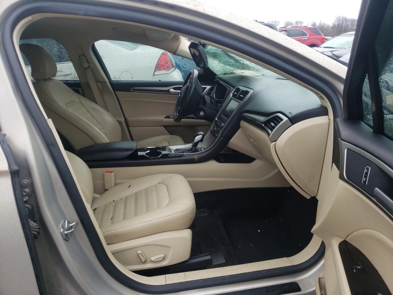 Photo 5 from auction – 2016 FORD FUSION SE with VIN 3FA6P0HD0GR188225