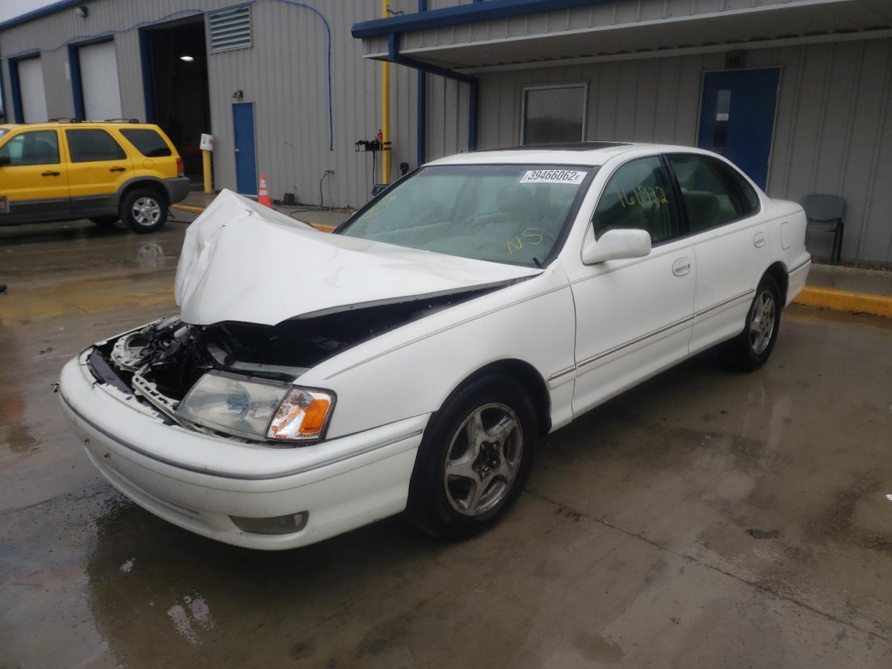 Photo 2 from auction – 1998 TOYOTA AVALON XL with VIN 4T1BF18B7WU284842