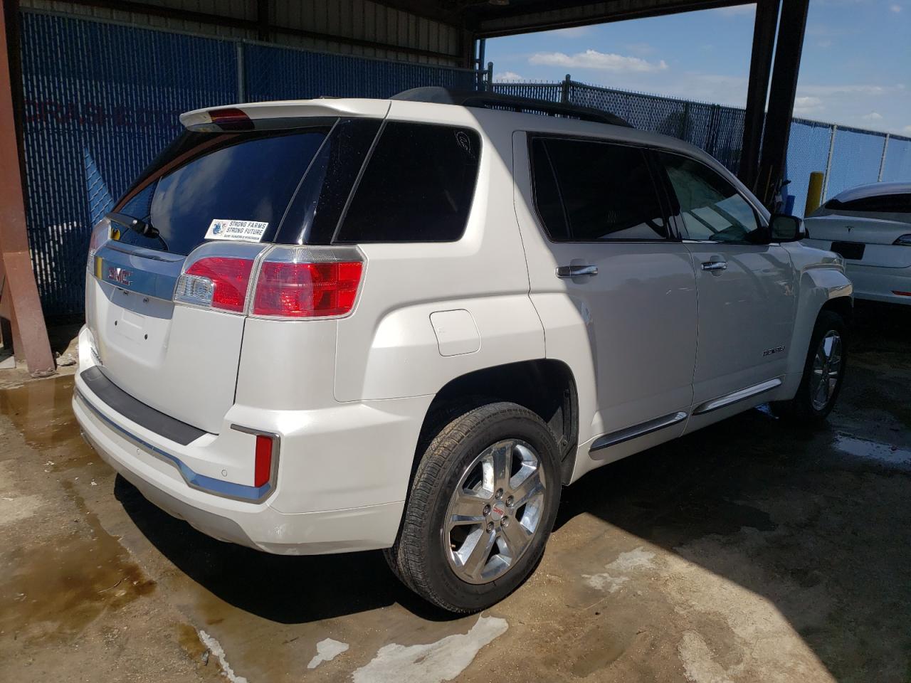 Photo 4 from auction – 2017 GMC TERRAIN DE with VIN 2GKALREK7H6178392