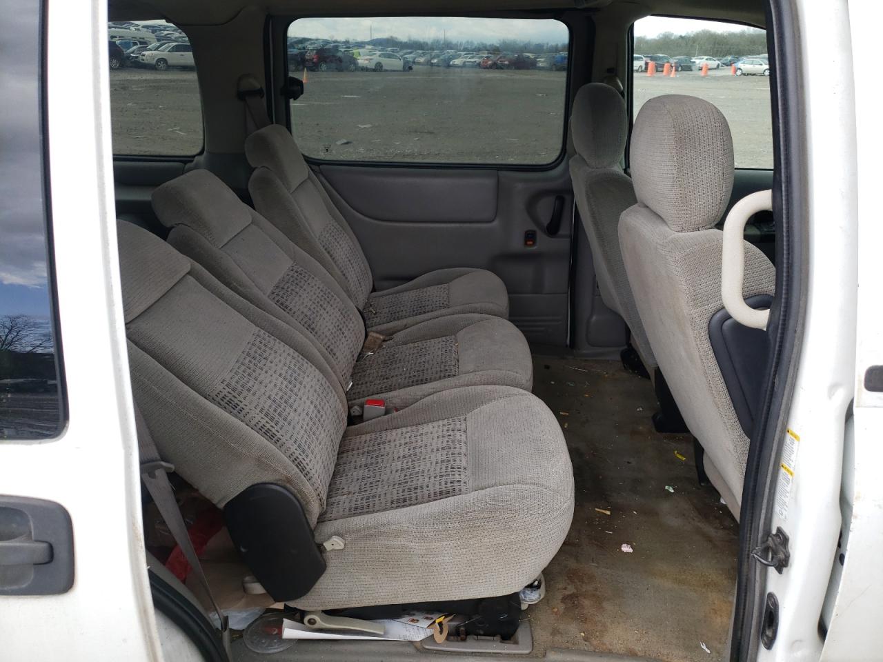 Photo 6 from auction – 2004 CHEVROLET VENTURE with VIN 1GNDX03E14D132663
