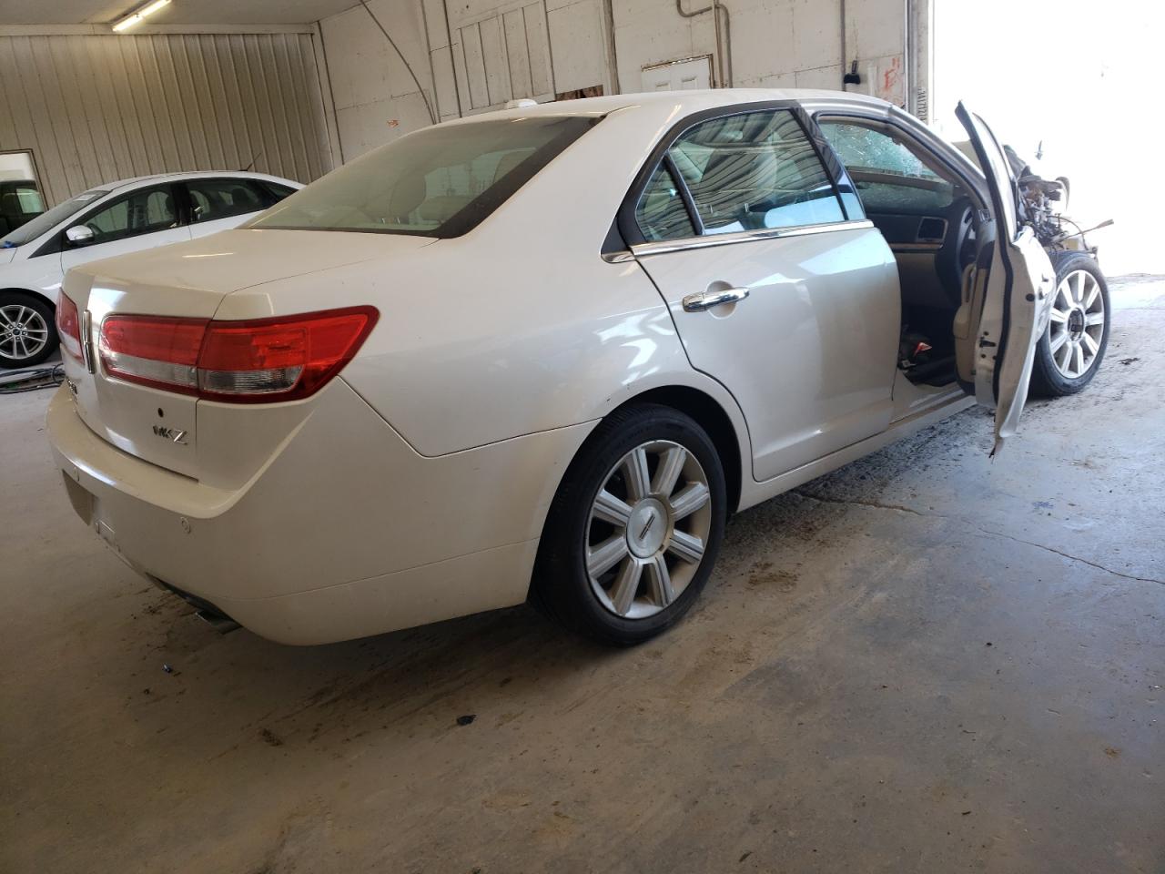 Photo 4 from auction – 2011 LINCOLN MKZ with VIN 3LNHL2GC1BR755551