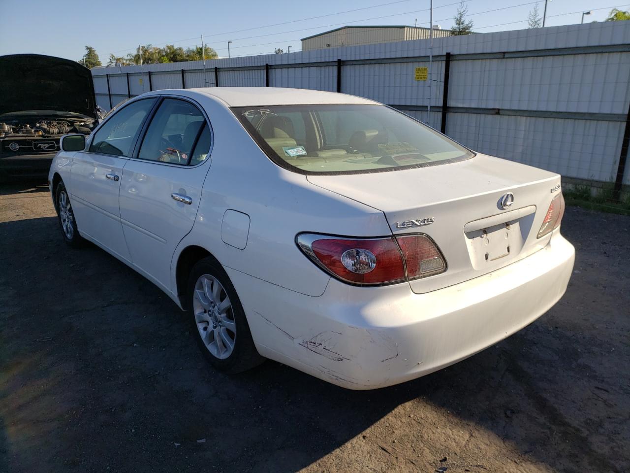 Photo 3 from auction – 2003 LEXUS ES 300 with VIN JTHBF30G930110862