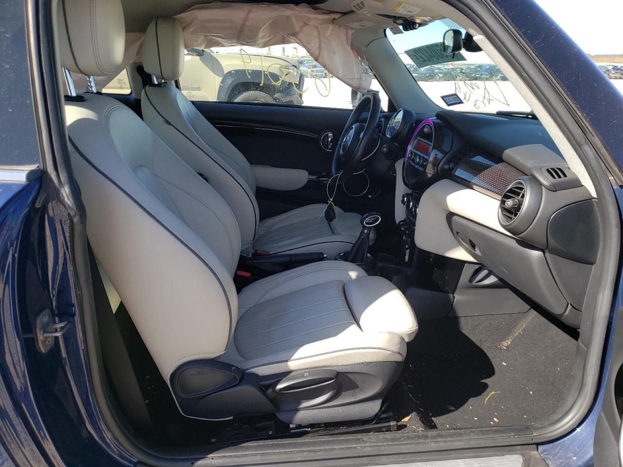 Photo 5 from auction – 2015 MINI COOPER S with VIN WMWXP7C54F2A33249