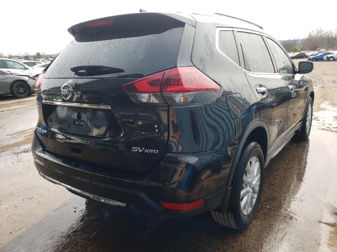 Photo 4 from auction – 2018 NISSAN ROGUE S with VIN KNMAT2MV4JP621439