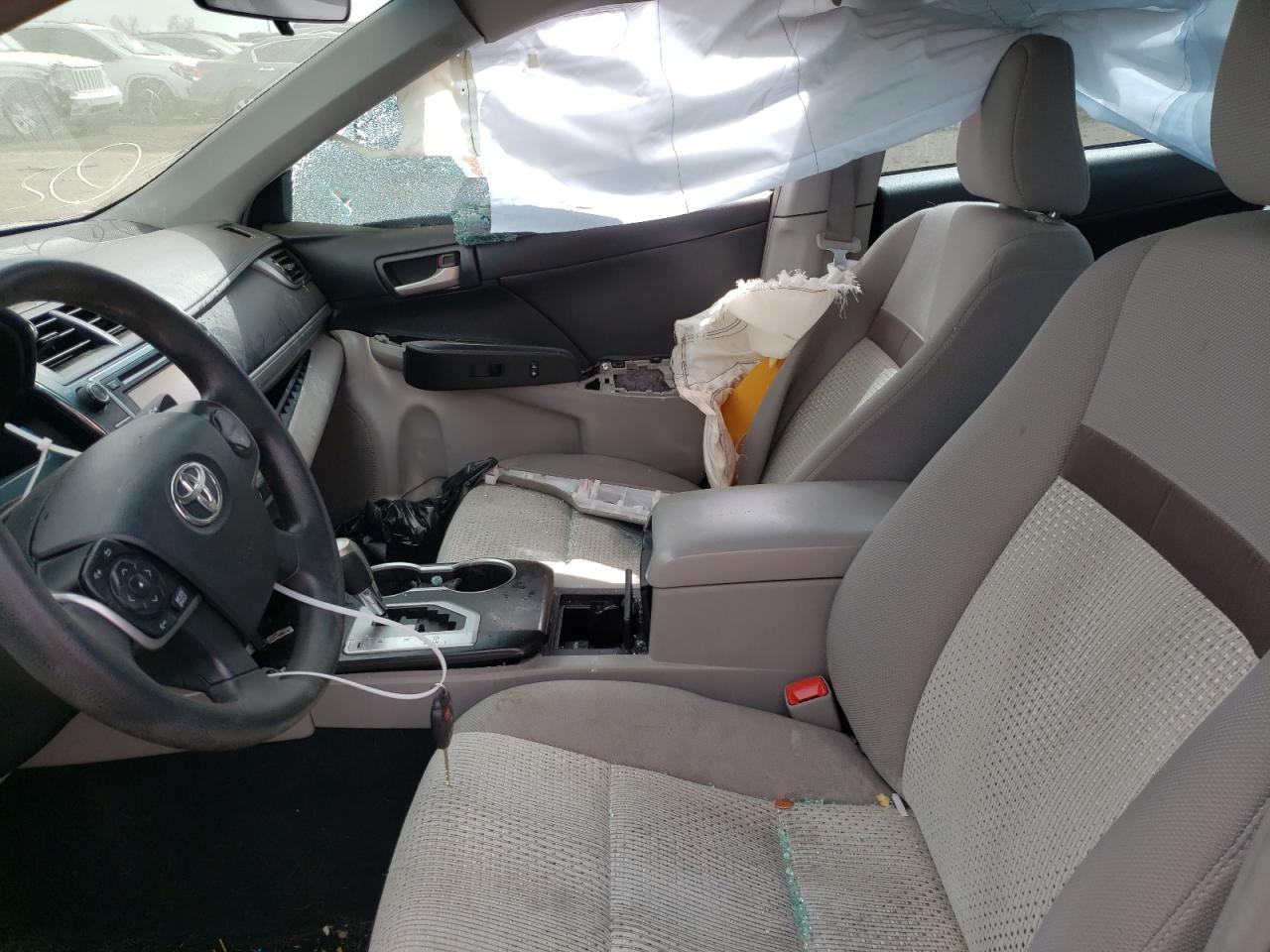 Photo 5 from auction – 2014 TOYOTA CAMRY L with VIN 4T4BF1FK4ER352845