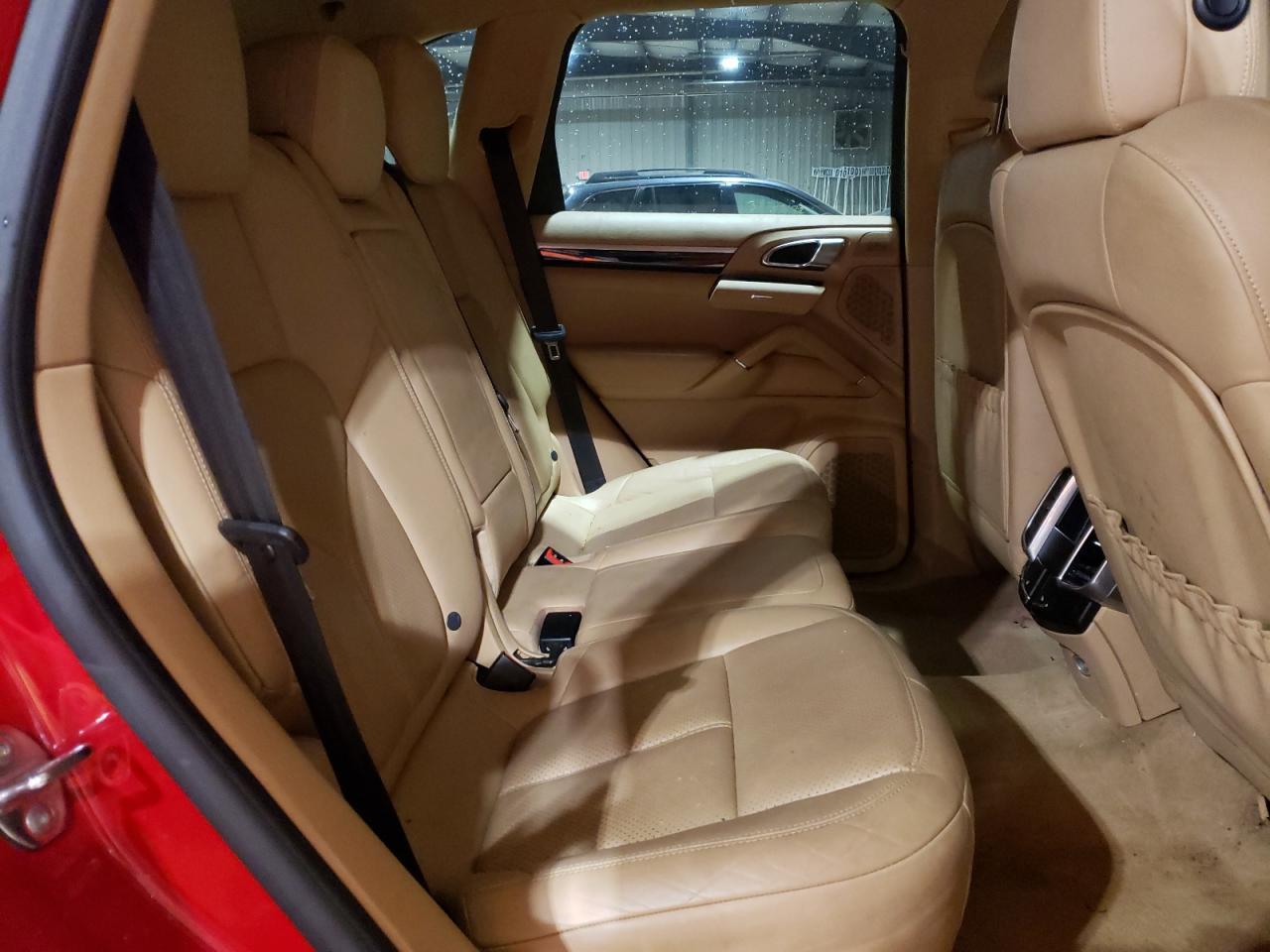Photo 6 from auction – 2013 PORSCHE CAYENNE with VIN WP1AA2A22DLA12263