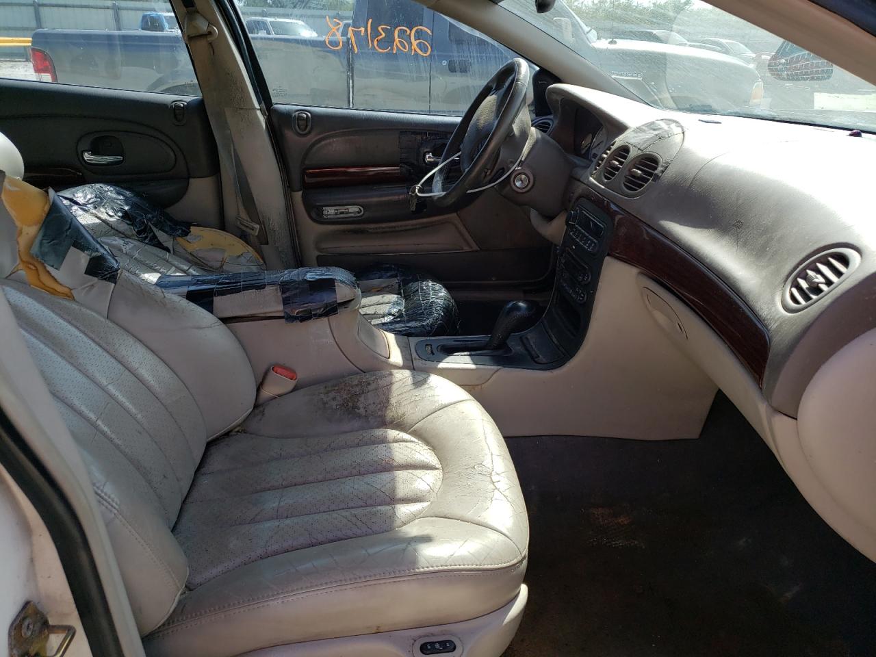 Photo 5 from auction – 2001 CHRYSLER 300M with VIN 2C3HE66G81H683742