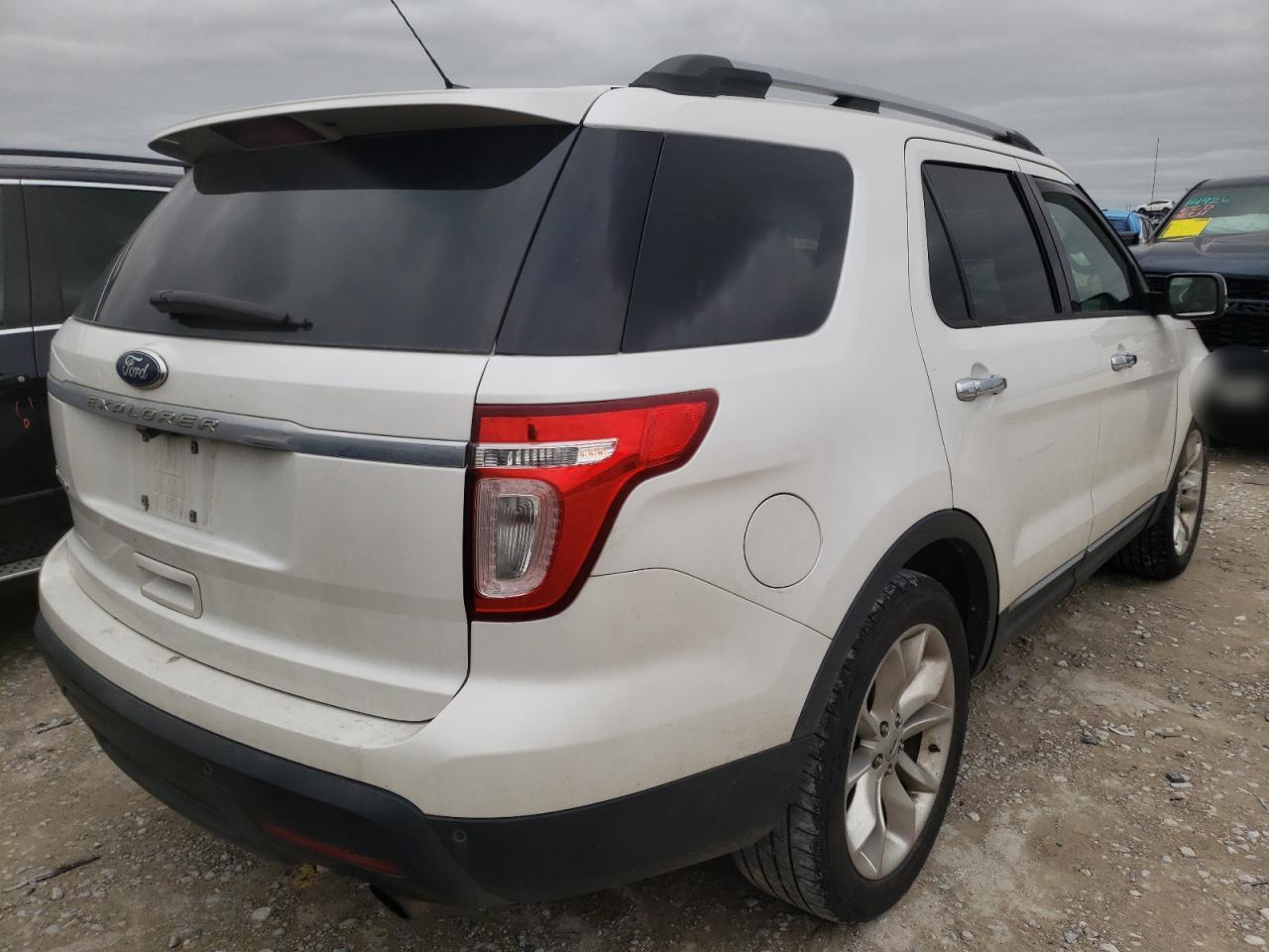 Zdjęcie 4 z aukcji – 2011 FORD EXPLORER L z VIN 1FMHK7F83BGA72593