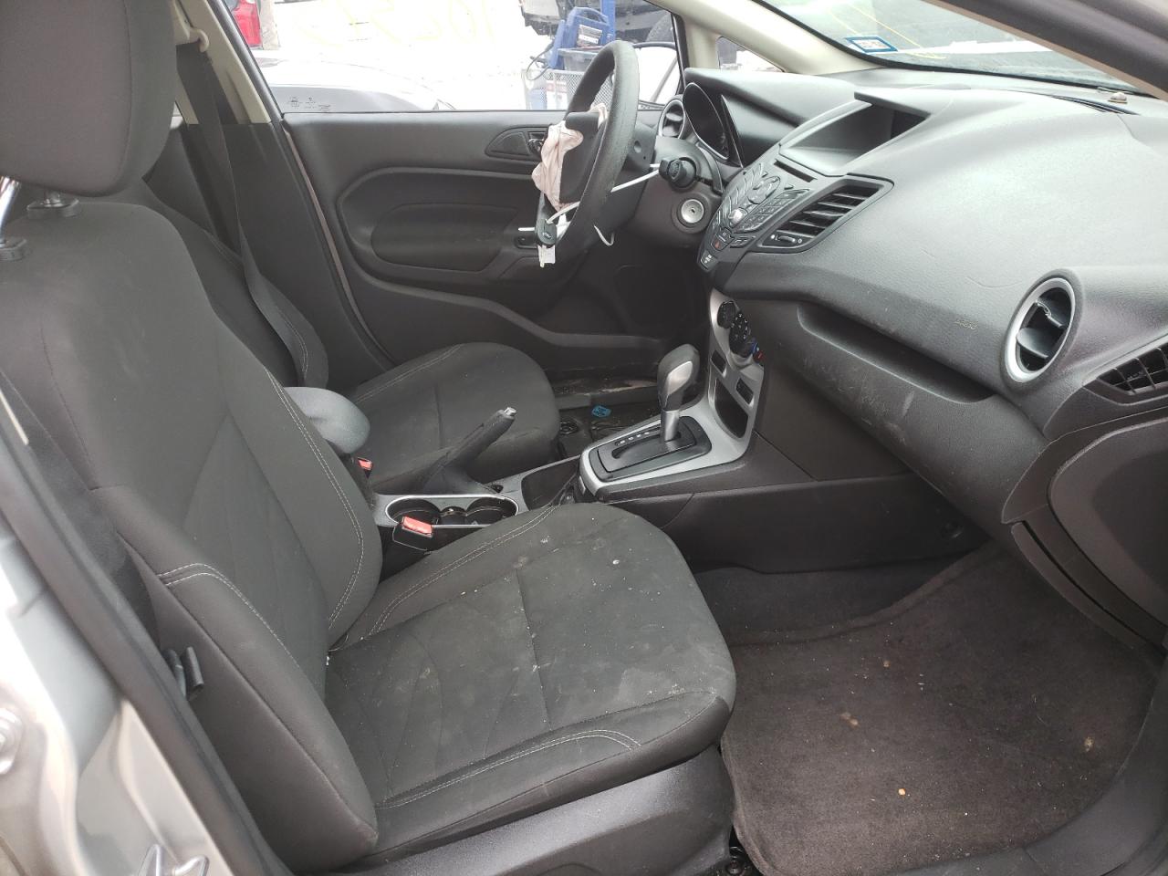Photo 5 from auction – 2017 FORD FIESTA SE with VIN 3FADP4BJ5HM132728