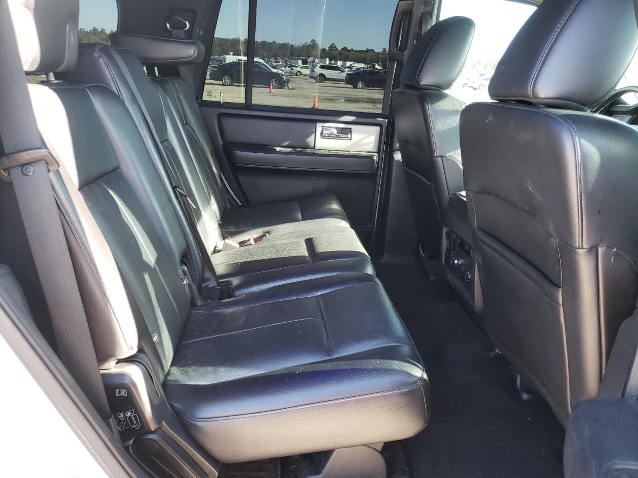Photo 6 from auction – 2016 FORD EXPEDITION with VIN 1FMJU1KT8GEF44583