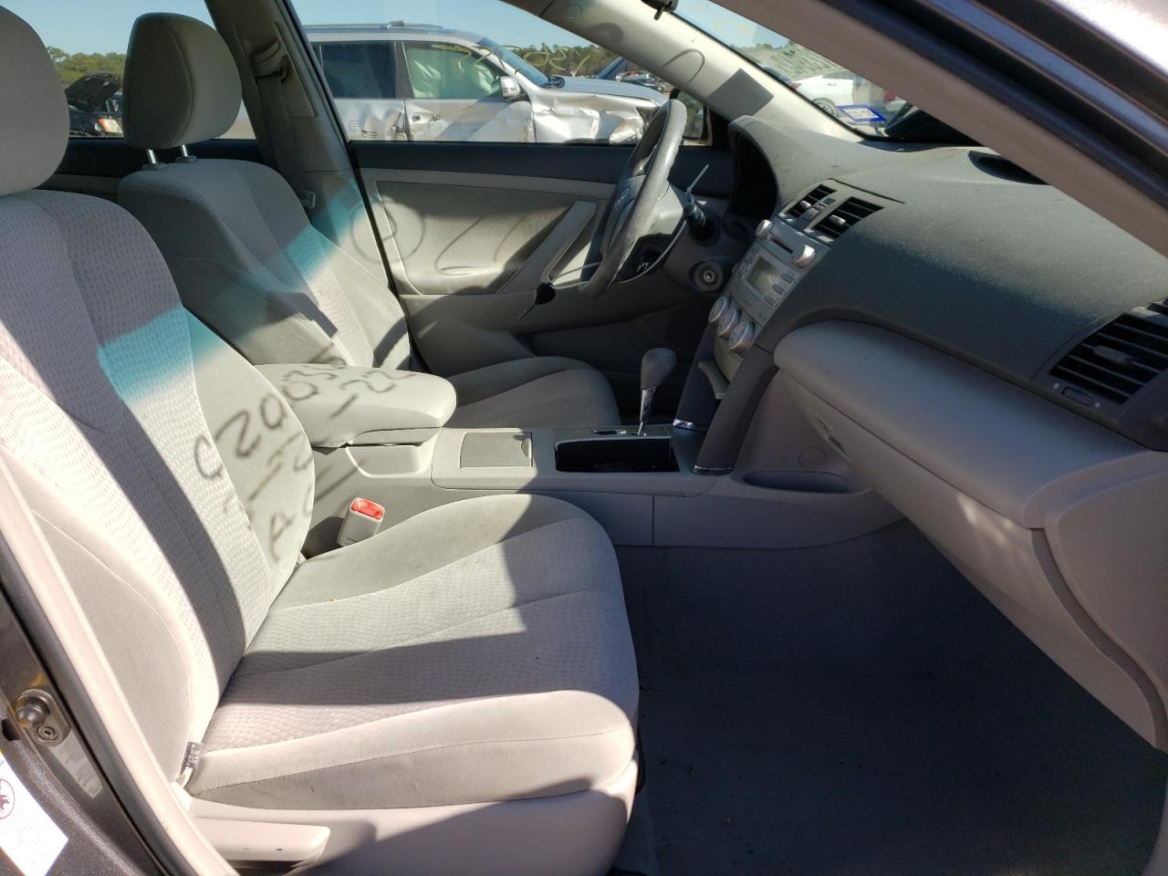 Photo 5 from auction – 2011 TOYOTA CAMRY BASE with VIN 4T4BF3EK1BR136136
