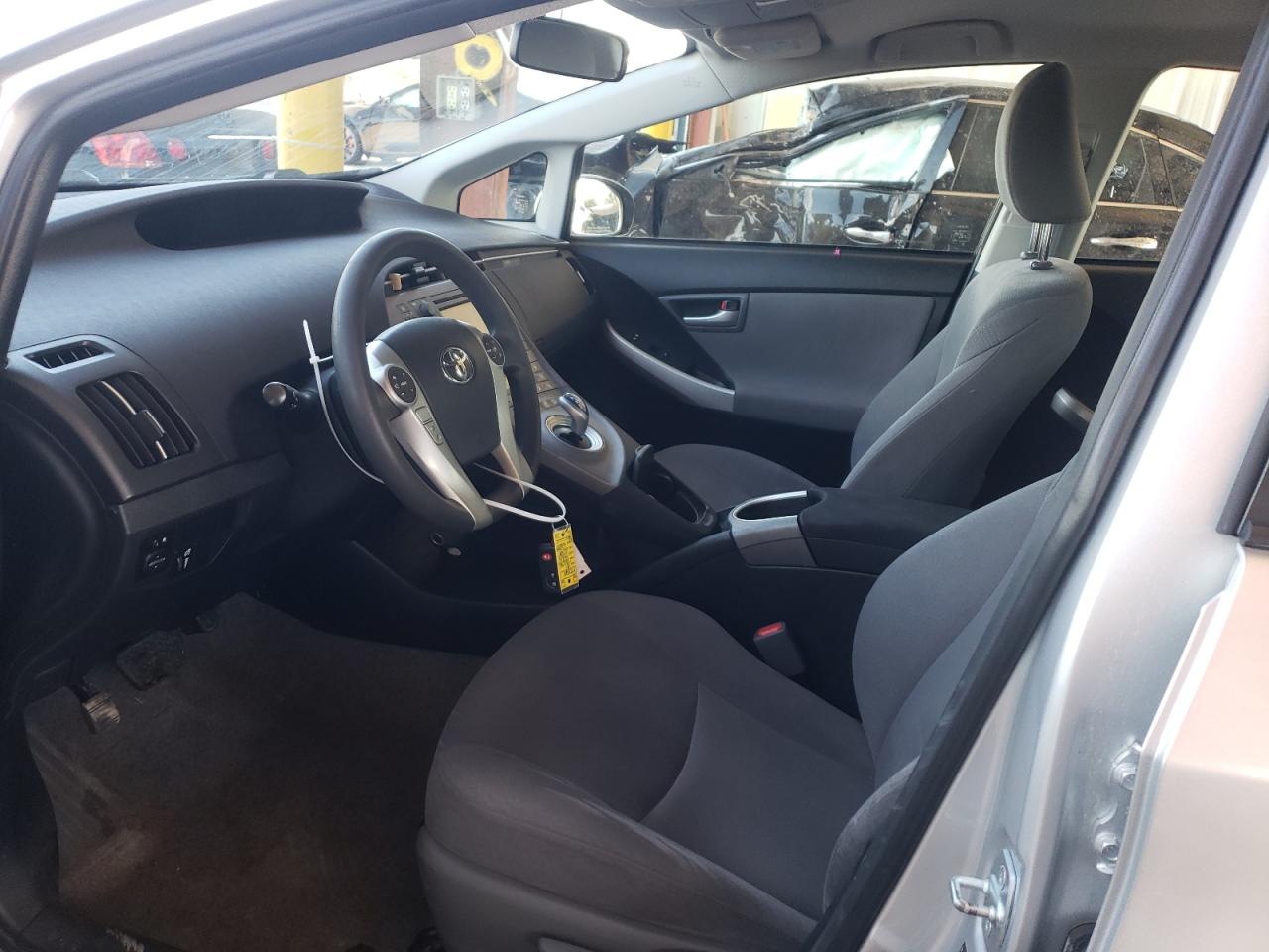 Photo 5 from auction – 2014 TOYOTA PRIUS with VIN JTDKN3DU6E0357604