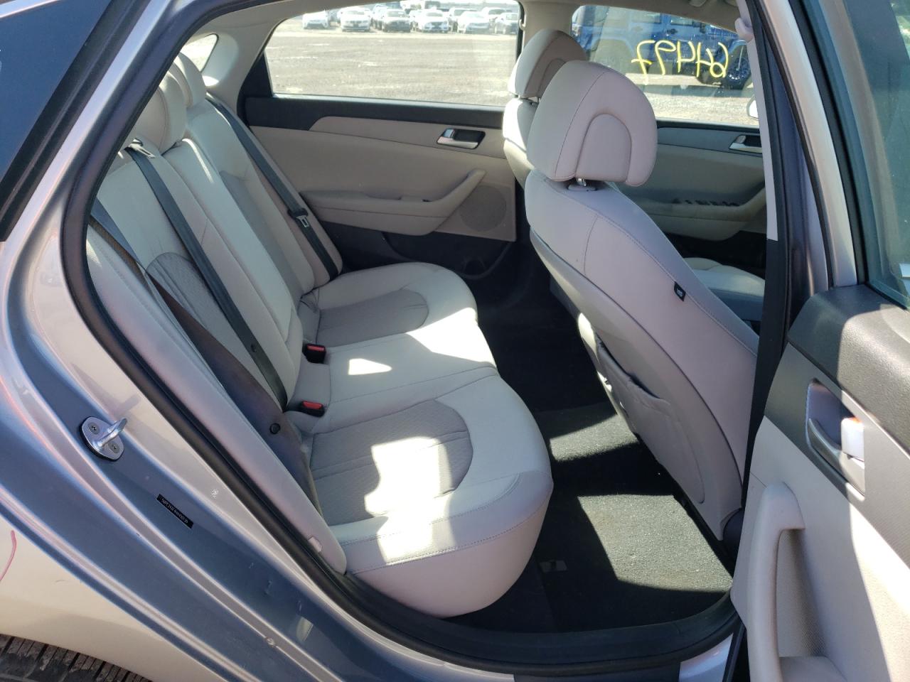 Photo 6 from auction – 2017 HYUNDAI SONATA SE with VIN 5NPE24AF4HH490130