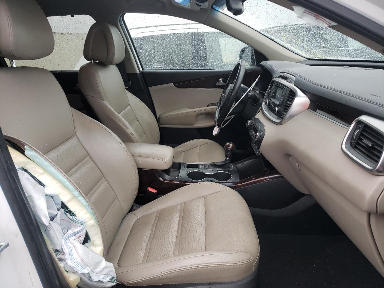 Photo 5 from auction – 2016 KIA SORENTO EX with VIN 5XYPHDA56GG178833