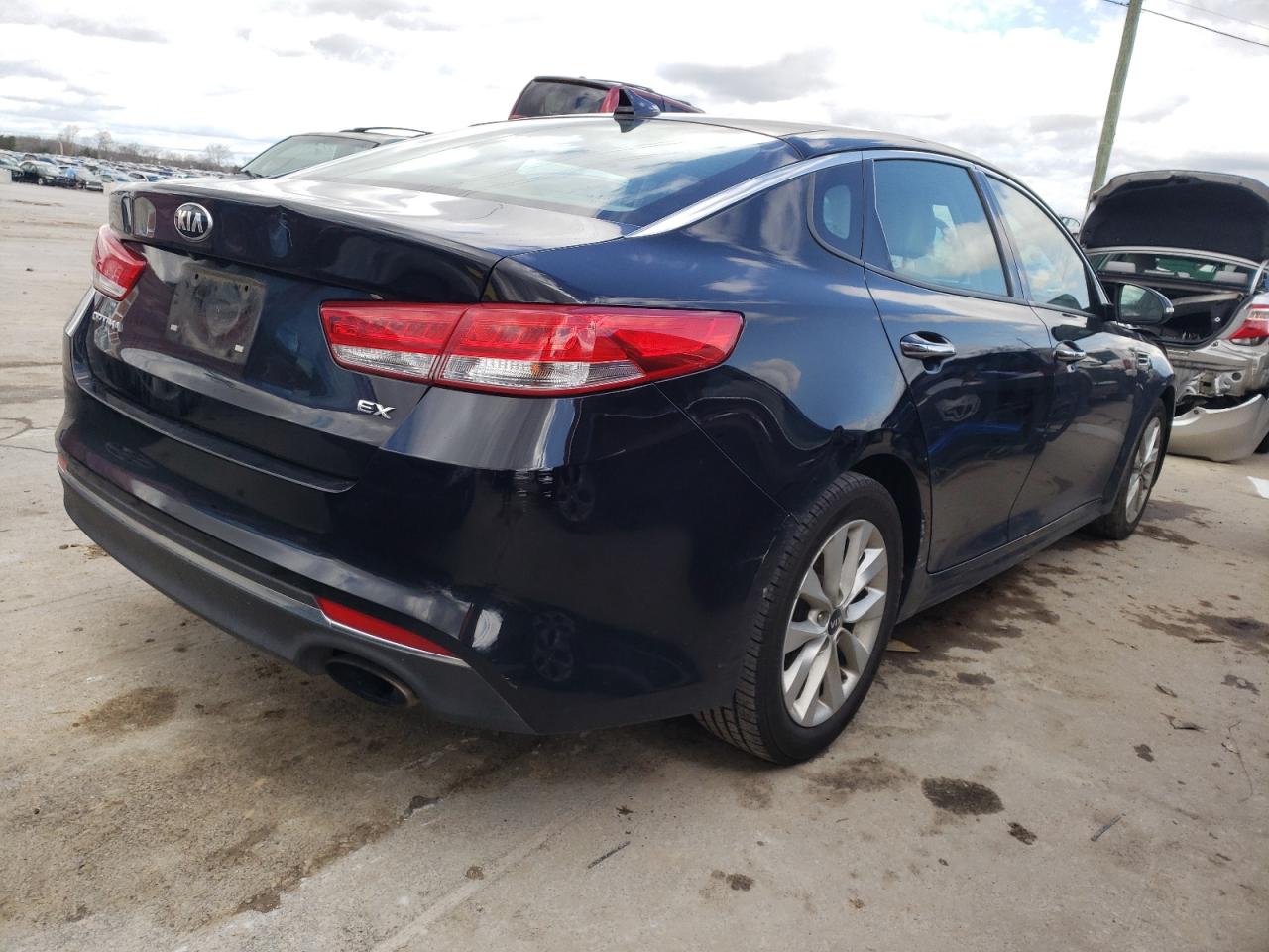 Foto 4 de la subasta – 2016 KIA OPTIMA EX con VIN 5XXGU4L30GG048834