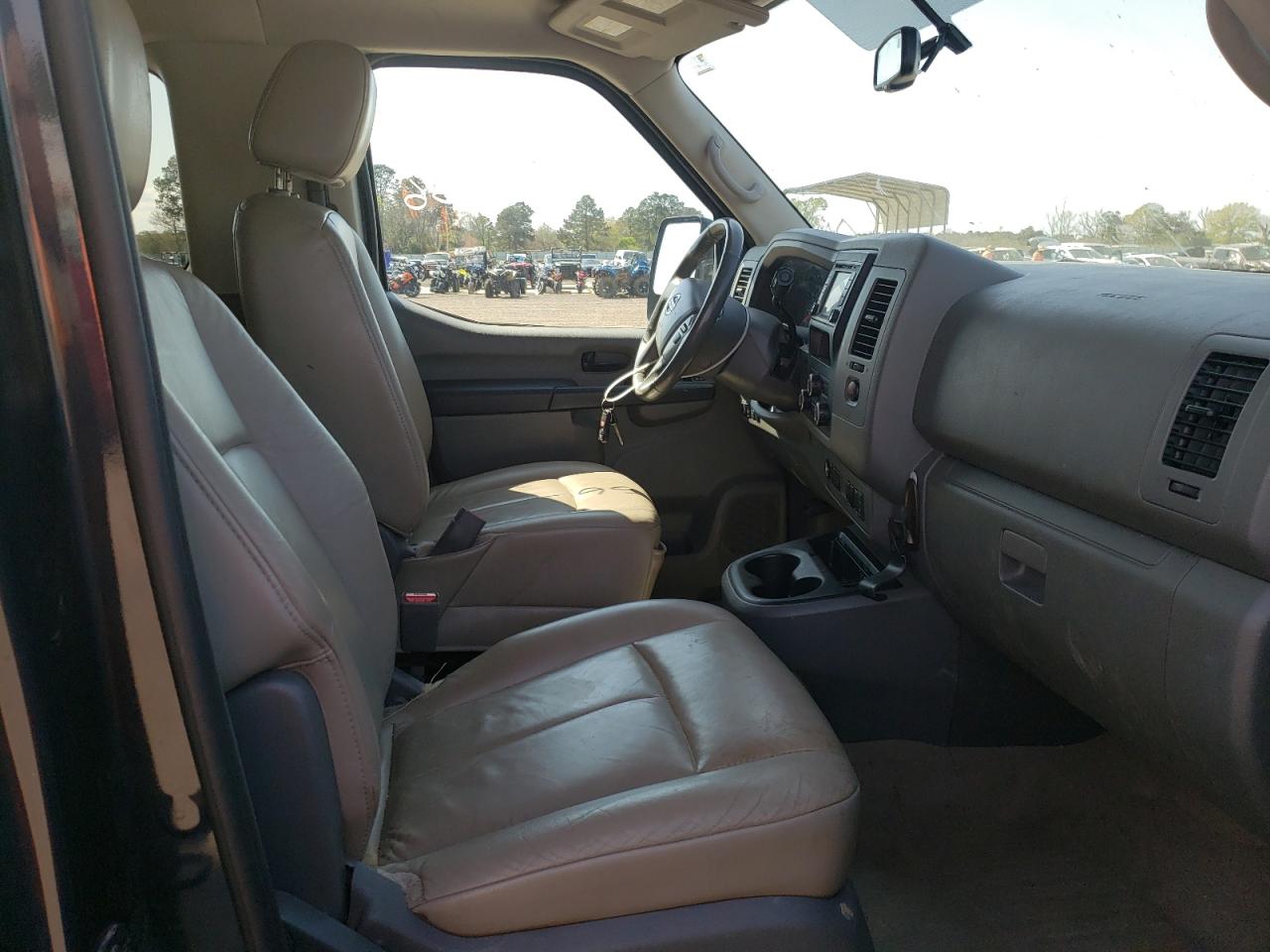 Photo 5 from auction – 2016 NISSAN NV 3500 S with VIN 5BZAF0AA5GN855302