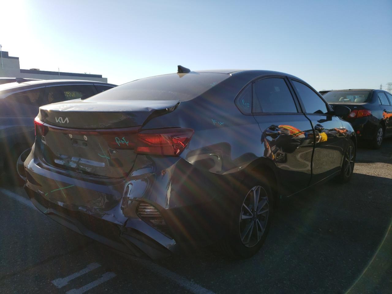 Photo 4 from auction – 2022 KIA FORTE FE with VIN 3KPF24AD6NE426948