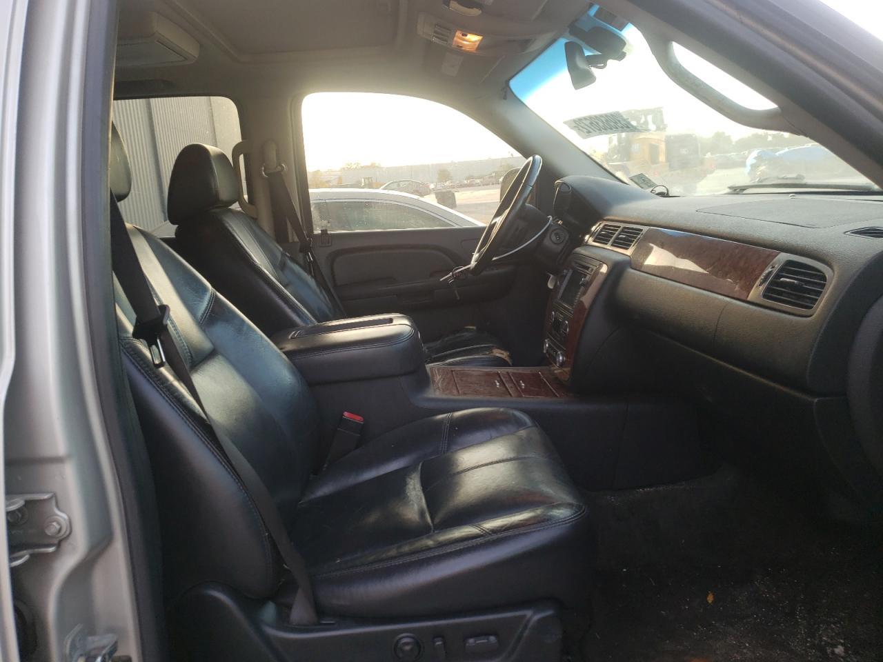 Photo 5 from auction – 2007 CHEVROLET TAHOE C150 with VIN 1GNFC13057J379317