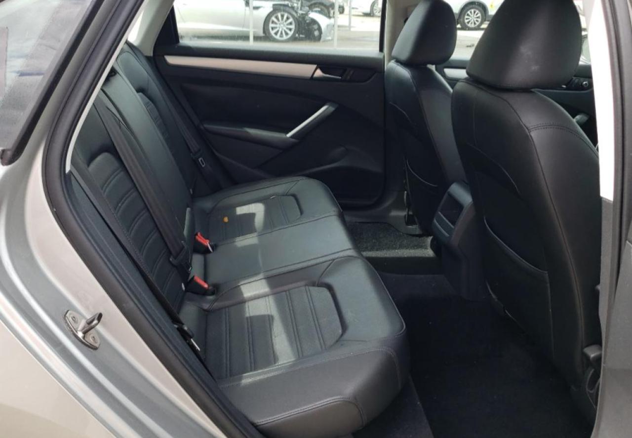 Photo 6 from auction – 2012 VOLKSWAGEN PASSAT SE with VIN 1VWBM7A36CC092391