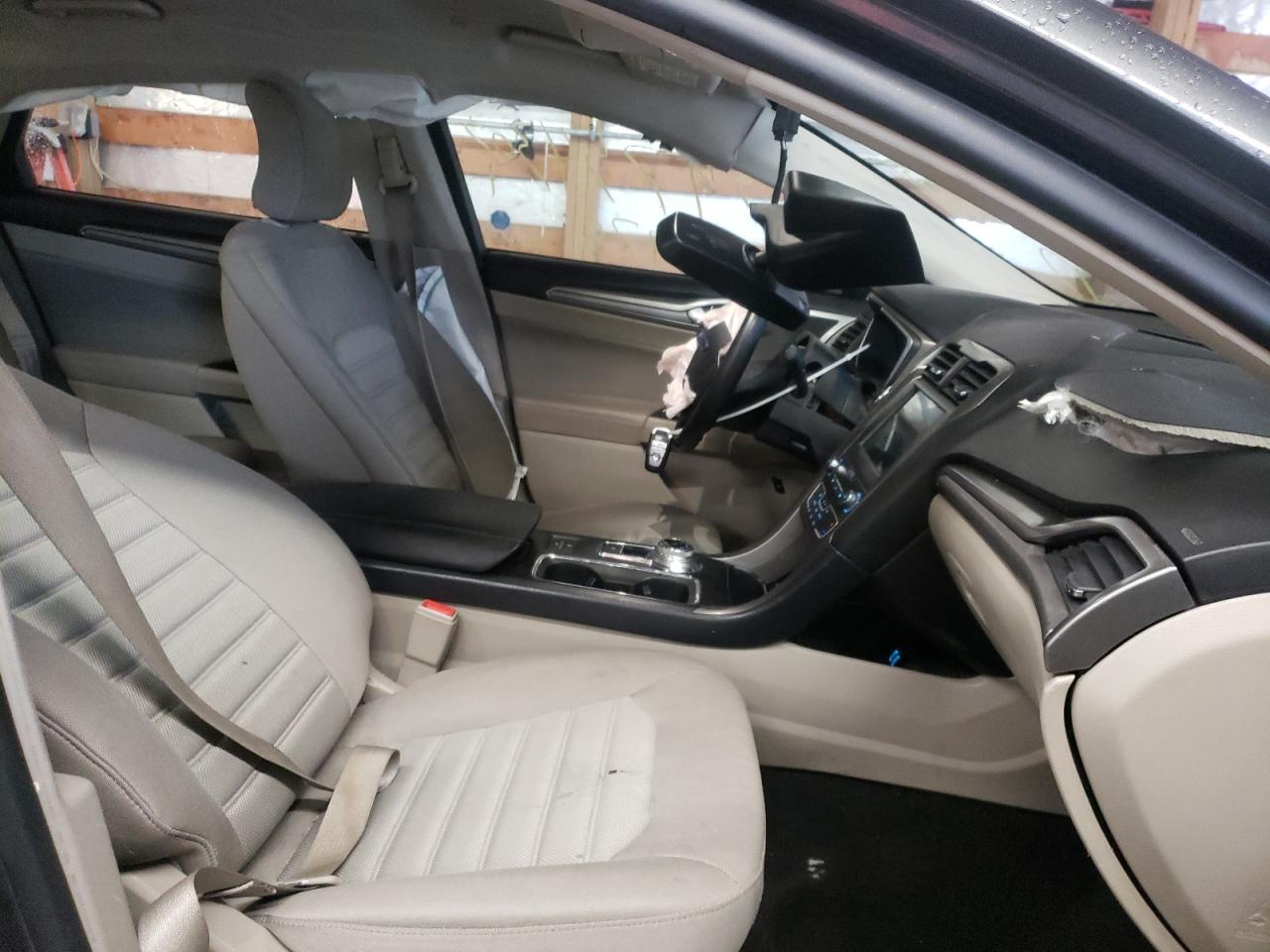 Photo 5 from auction – 2019 FORD FUSION SE with VIN 3FA6P0LU3KR207530