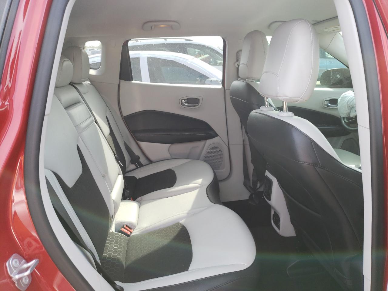Photo 6 from auction – 2019 JEEP COMPASS LA with VIN 3C4NJCBB0KT668485