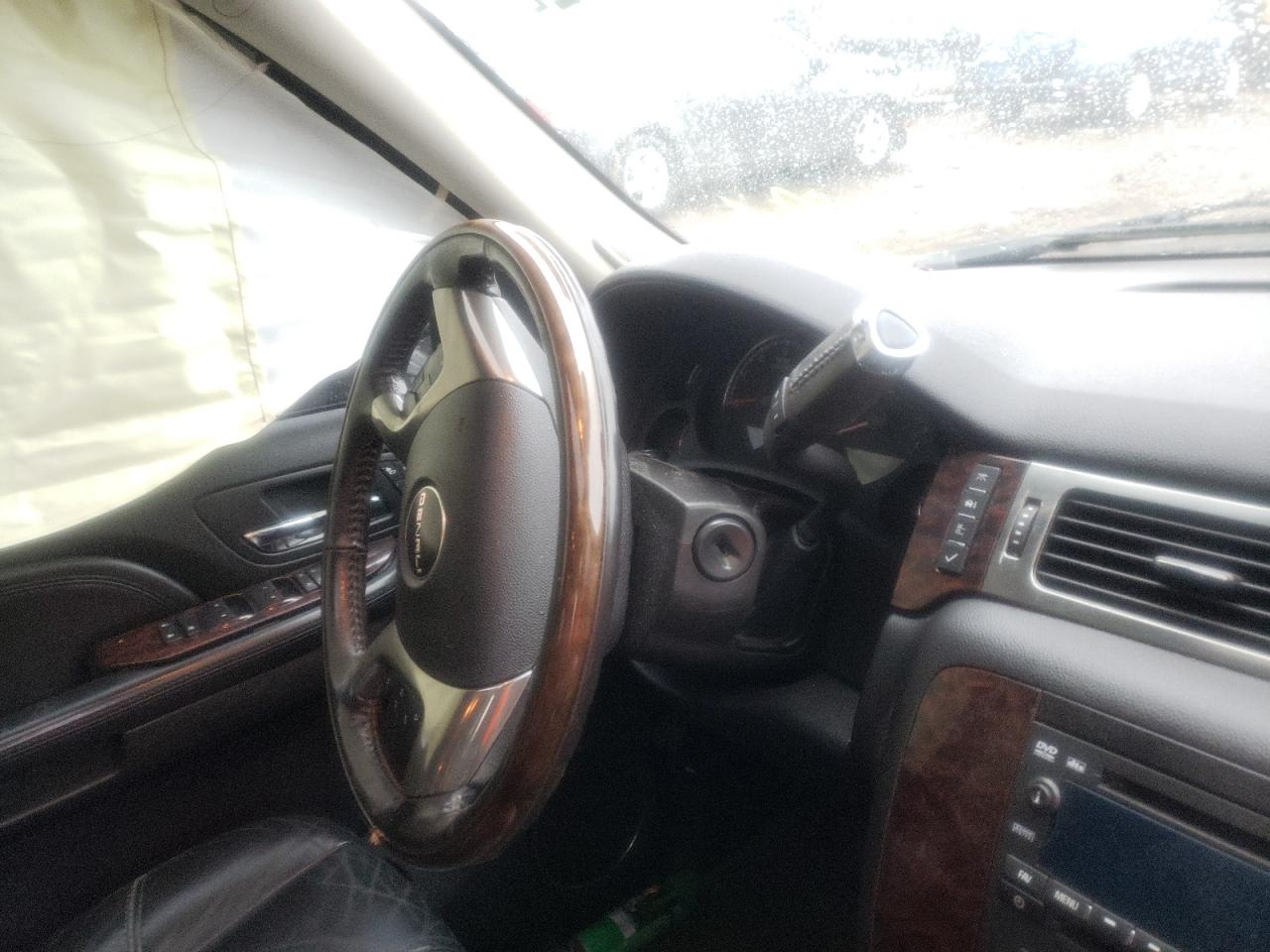 Photo 8 from auction – 2007 GMC YUKON DENA with VIN 1GKFK63877J144162
