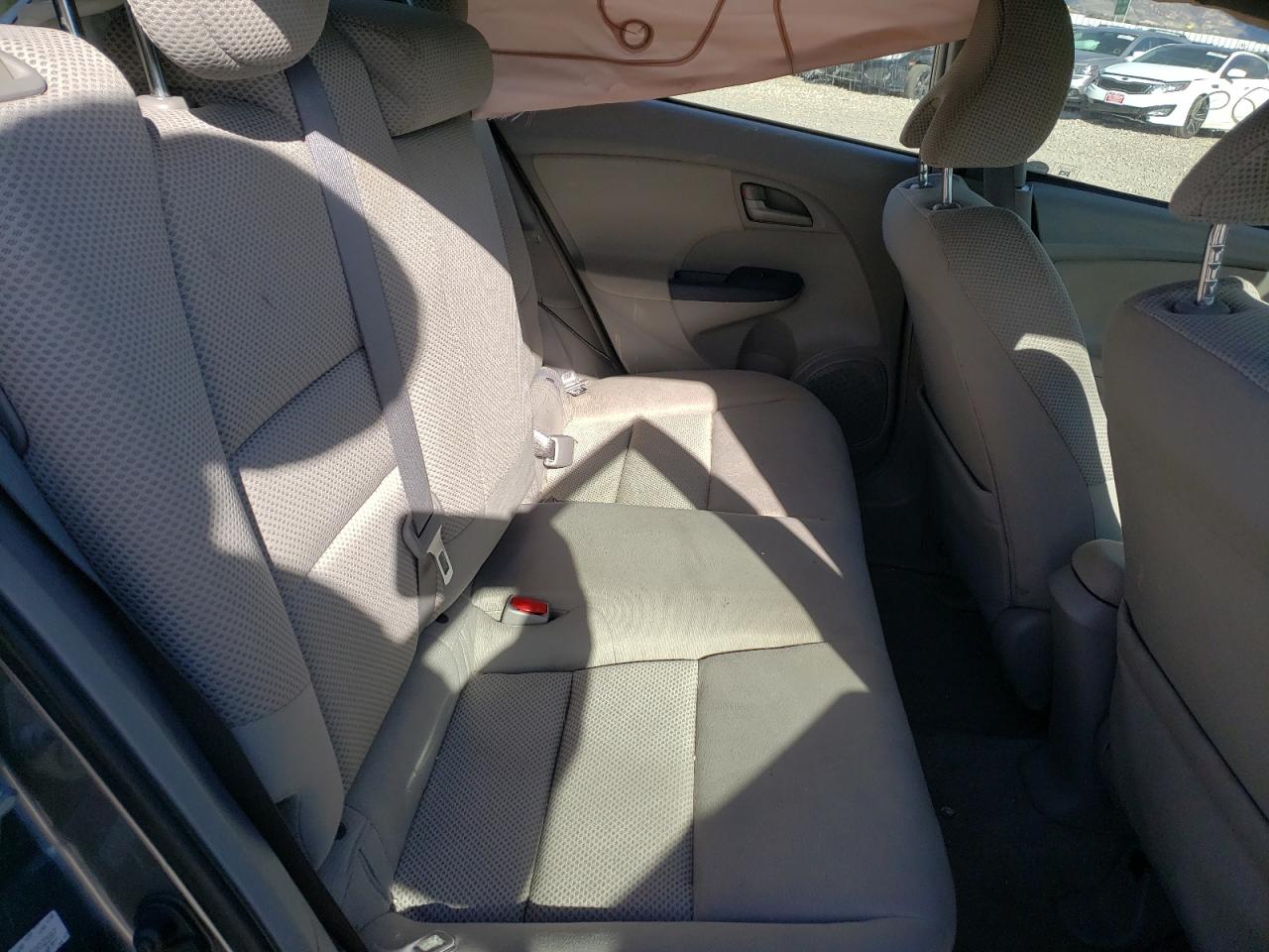 Photo 6 from auction – 2010 HONDA INSIGHT with VIN JHMZE2H70AS002597