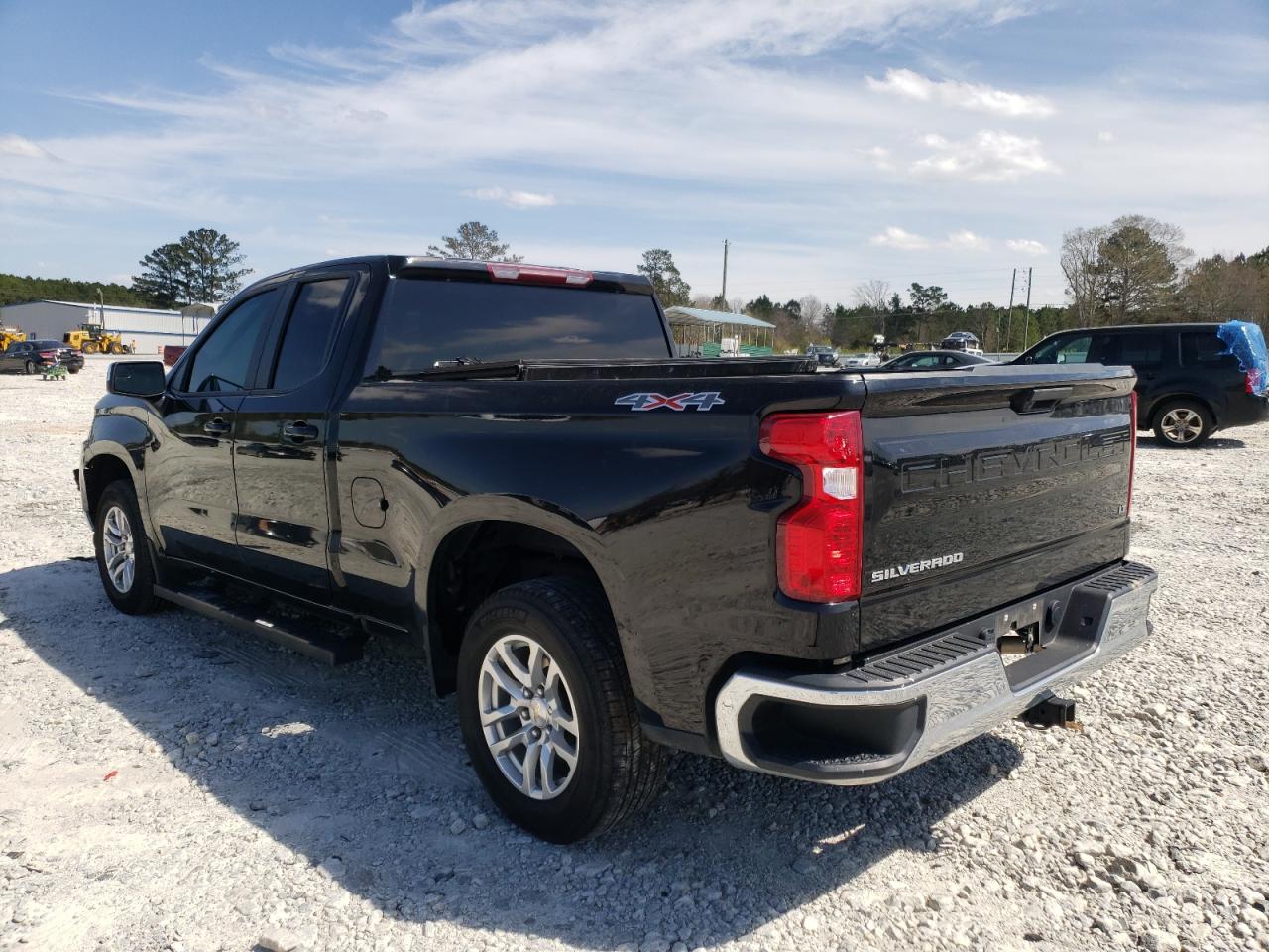 Photo 3 from auction – 2020 CHEVROLET SILVERADO with VIN 1GCRYDEDXLZ171194