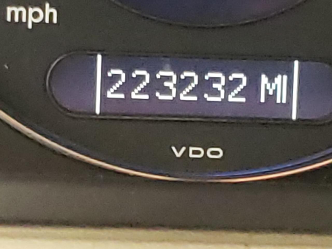 Photo 8 from auction – 2004 MERCEDES-BENZ E 320 with VIN WDBUF65J74A537144