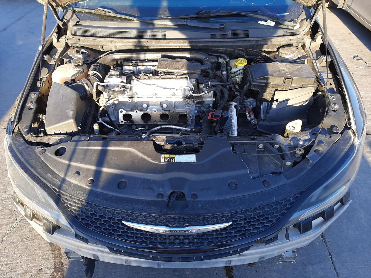 Photo 7 from auction – 2015 CHRYSLER 200 S with VIN 1C3CCCBB0FN698940