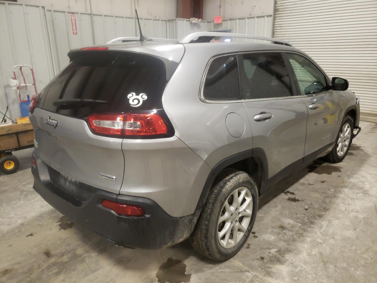 Photo 4 from auction – 2017 JEEP CHEROKEE L with VIN 1C4PJLCB4HW653174