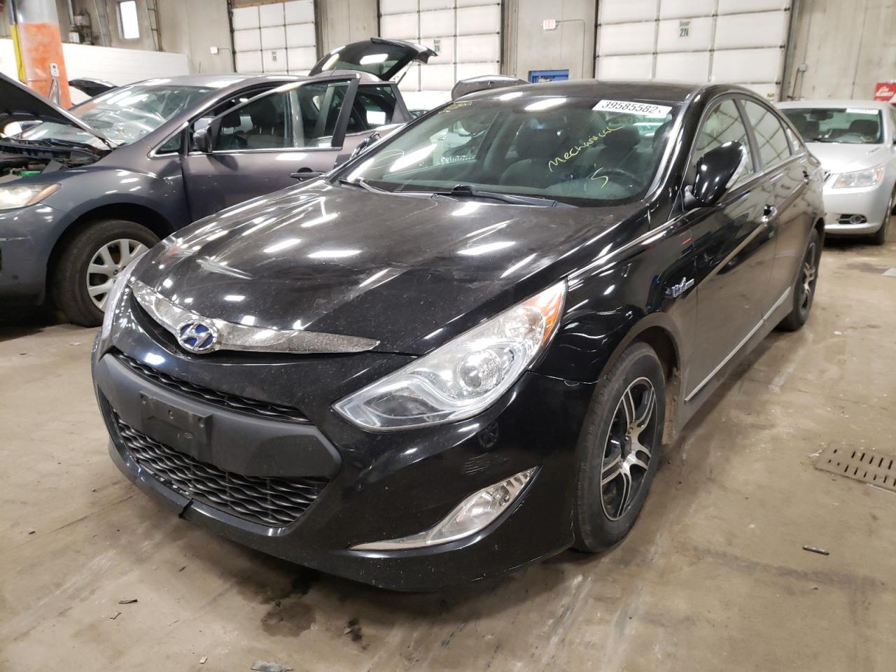 Photo 2 from auction – 2015 HYUNDAI SONATA HYB with VIN KMHEC4A41FA121737
