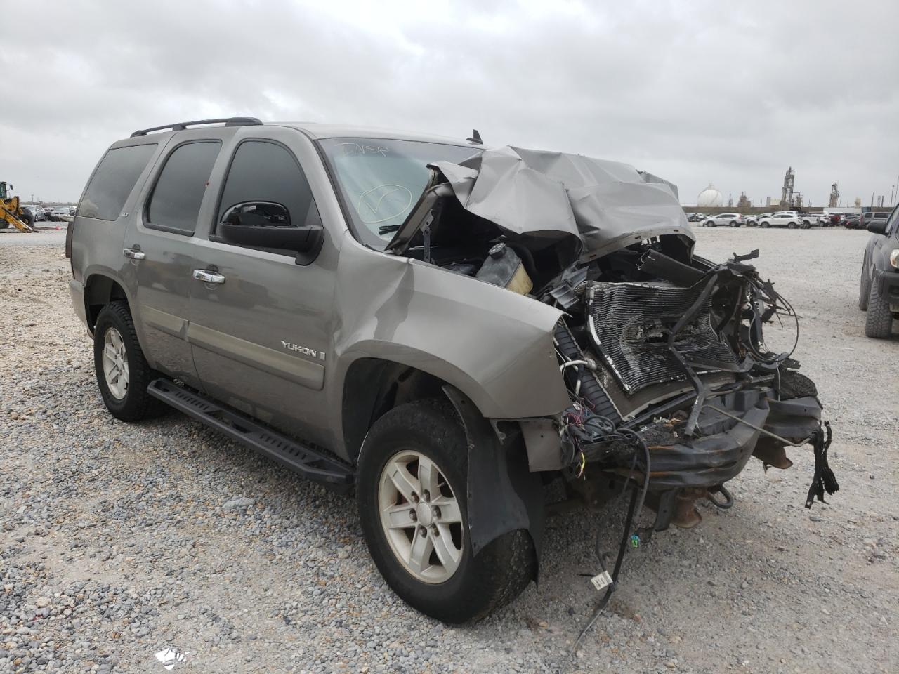 GMC YUKON 2007 with VIN 1GKFC13077J390512 - Photo from auction