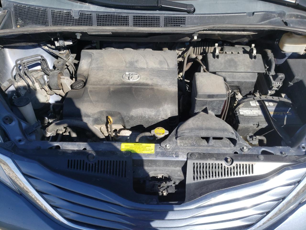 Photo 7 from auction – 2015 TOYOTA SIENNA LE with VIN 5TDJK3DC3FS099049