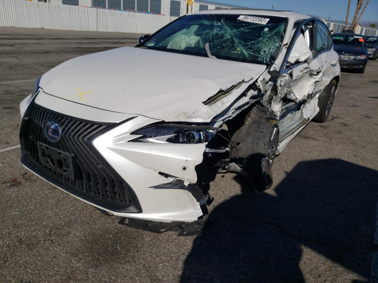 Photo 2 from auction – 2020 LEXUS ES 300H with VIN 58AD21B15LU010743