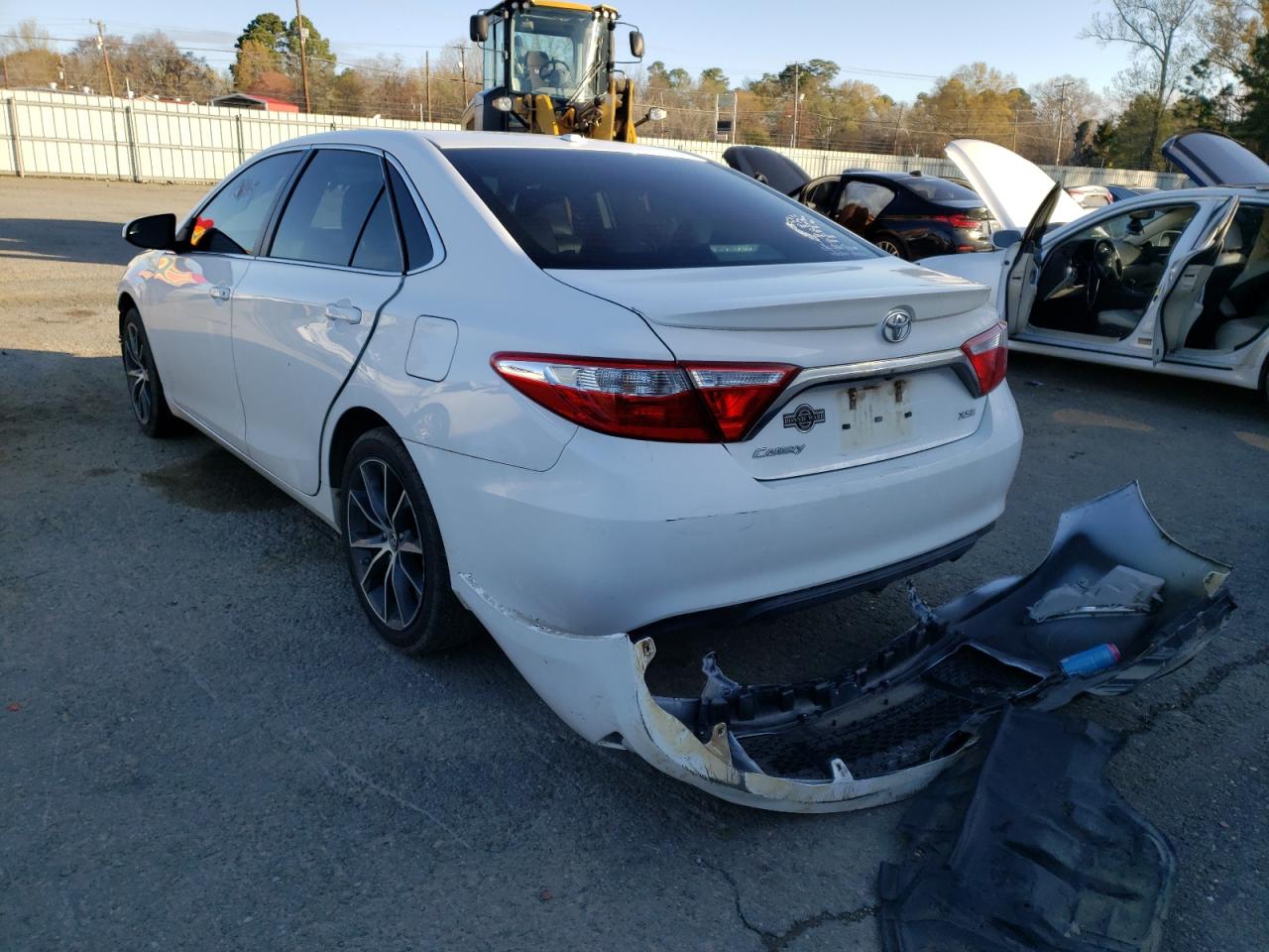 Photo 3 from auction – 2016 TOYOTA CAMRY LE with VIN 4T1BF1FKXGU514622