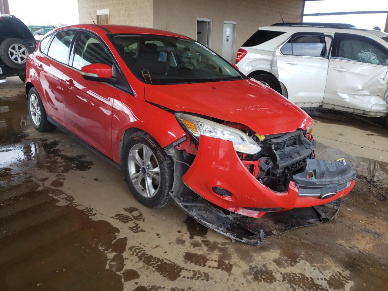 FORD FOCUS SE 2014 with VIN 1FADP3K20EL200353 - Photo from auction