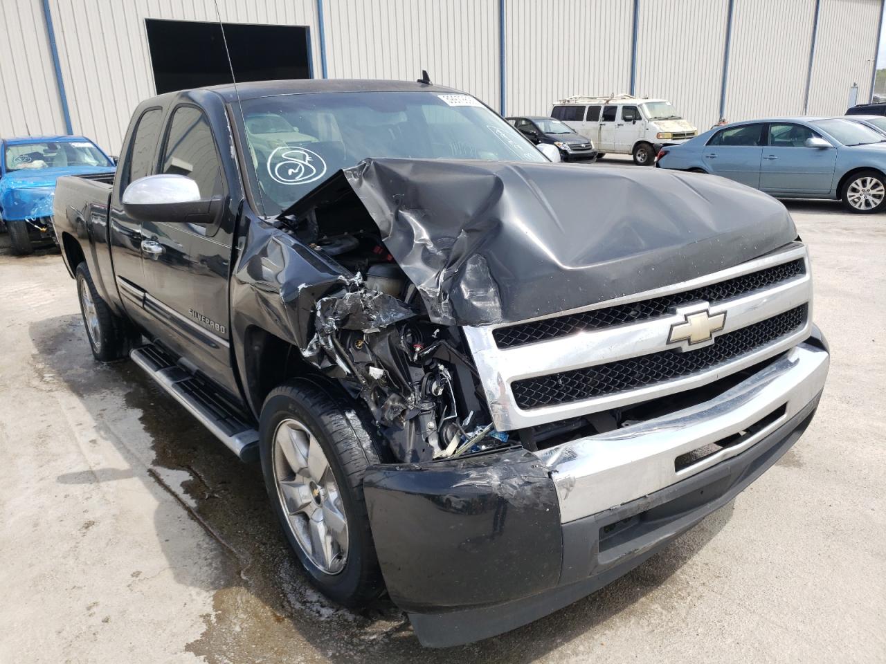 CHEVROLET SILVERADO 2010 with VIN 1GCSCSE05AZ288972 - Photo from auction