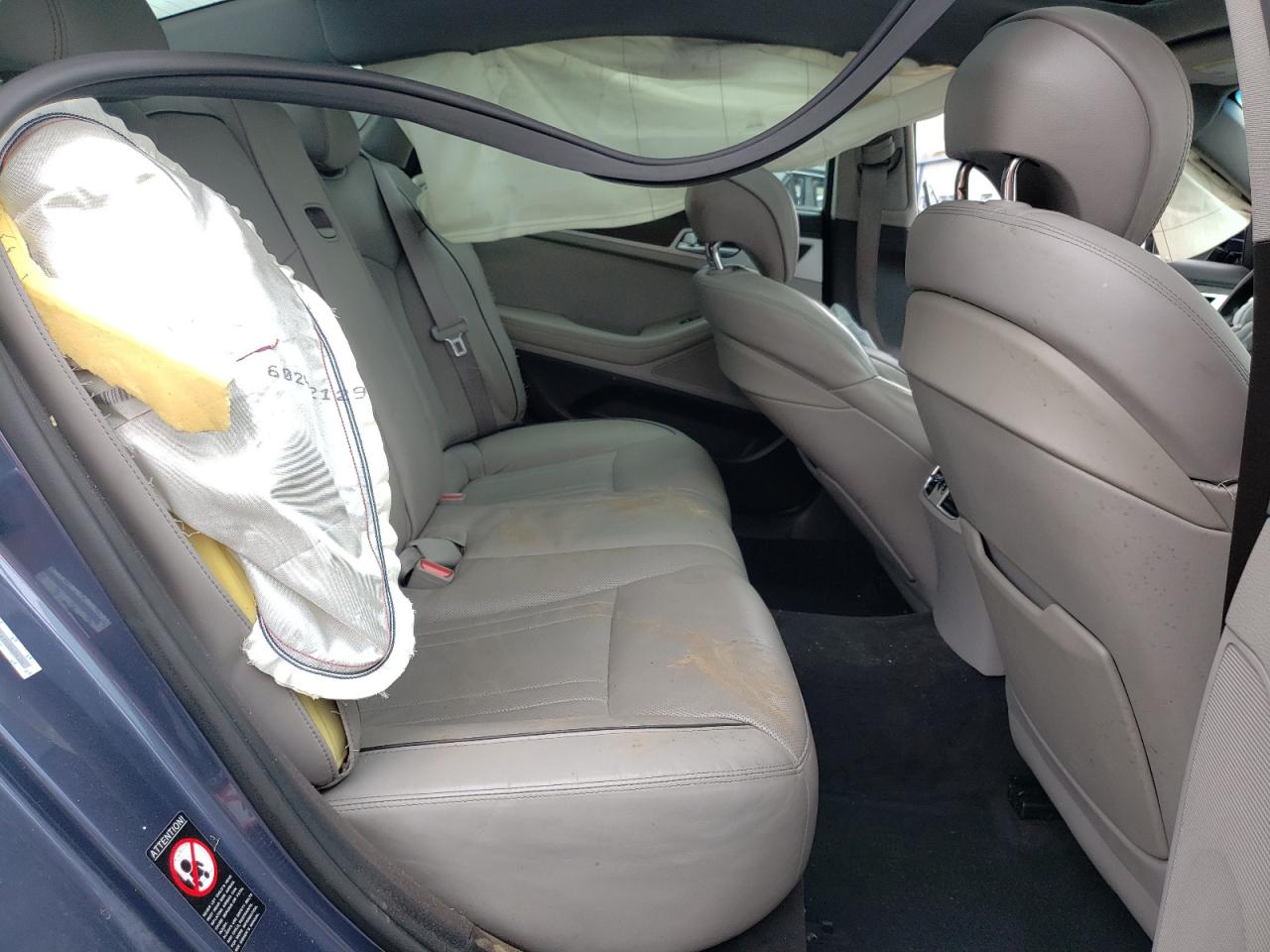 Photo 6 from auction – 2015 HYUNDAI GENESIS 5. with VIN KMHGN4JF4FU060404