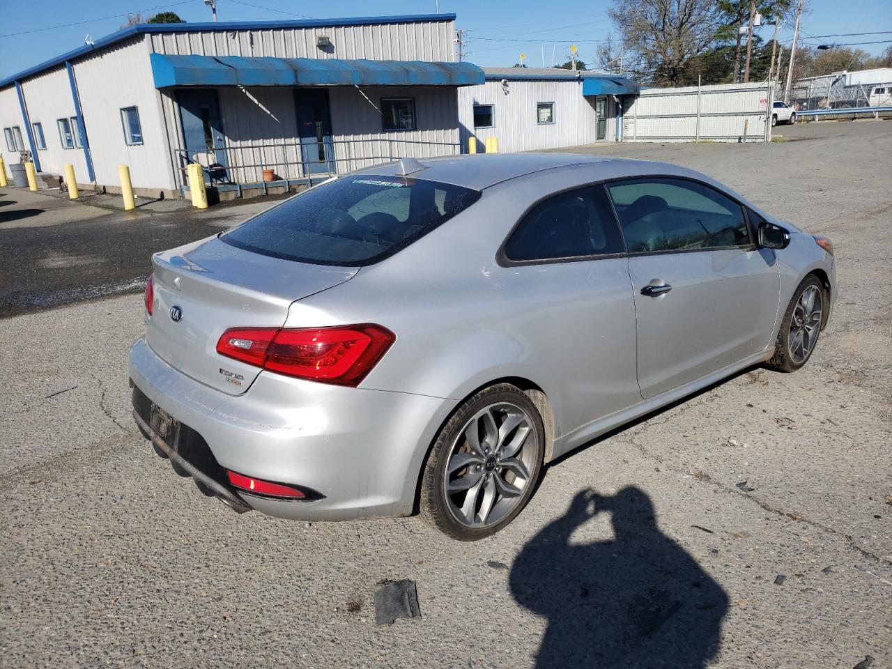 Photo 4 from auction – 2015 KIA FORTE SX with VIN KNAFZ6A33F5420002