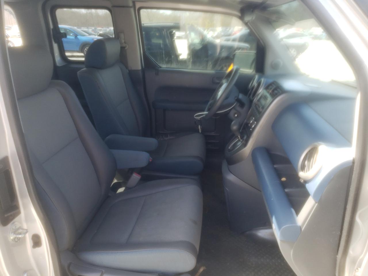 Photo 5 from auction – 2006 HONDA ELEMENT EX with VIN 5J6YH28756L007973