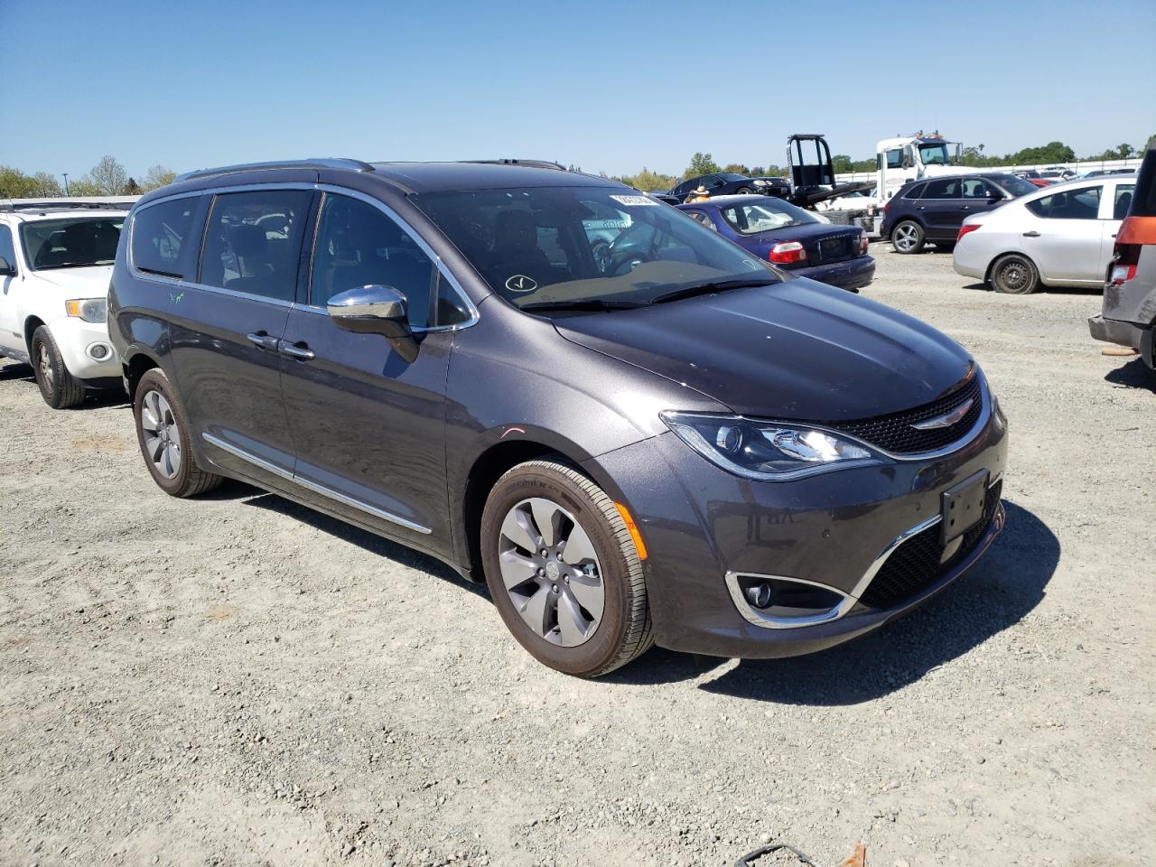 CHRYSLER PACIFICA H 2020 with VIN 2C4RC1N73LR251051 - Photo from auction