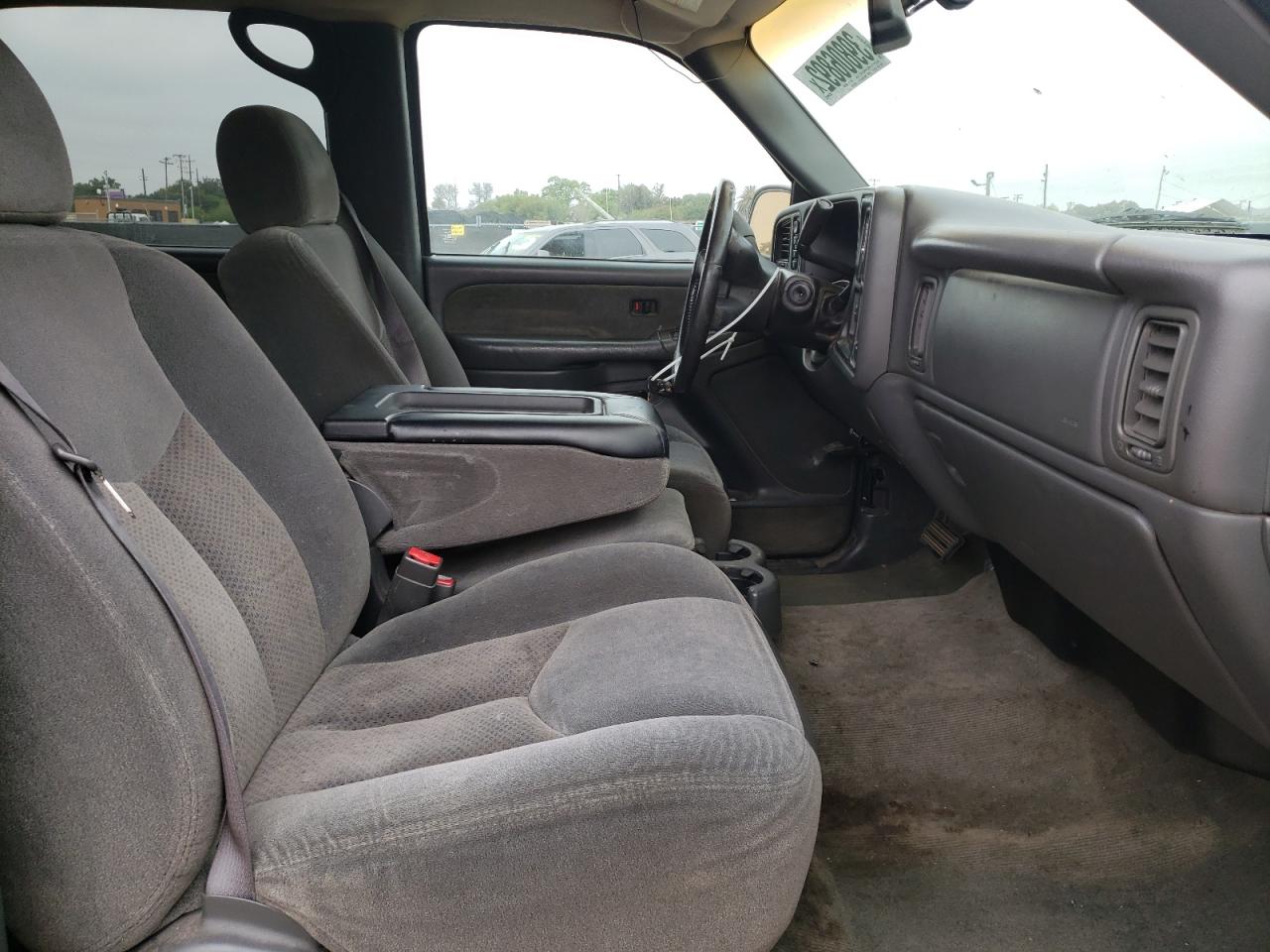Photo 5 from auction – 2003 CHEVROLET SILVERADO with VIN 1GCGK13U23F239869