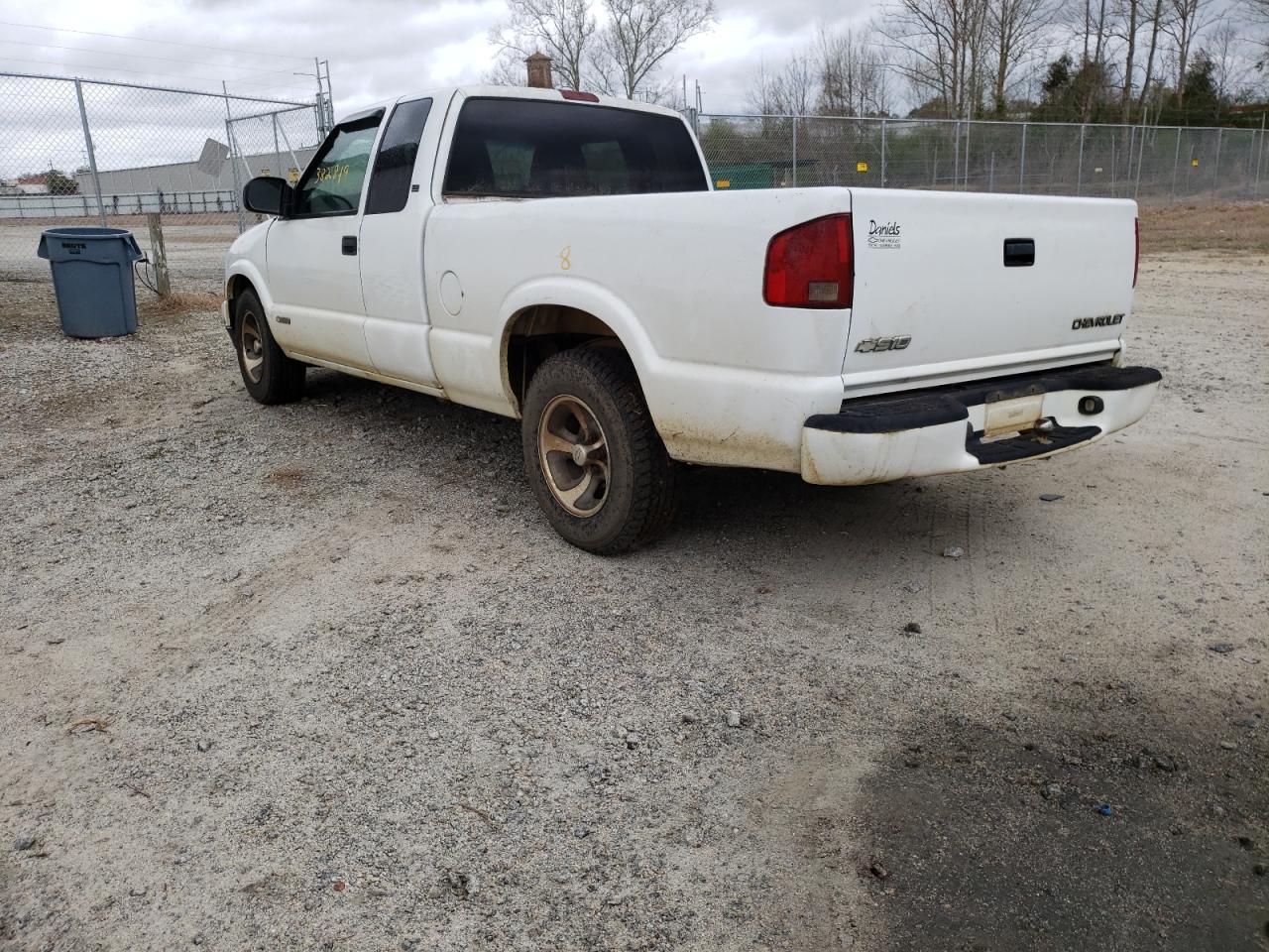 Photo 3 from auction – 2003 CHEVROLET S10 with VIN 1GCCS19H138288252