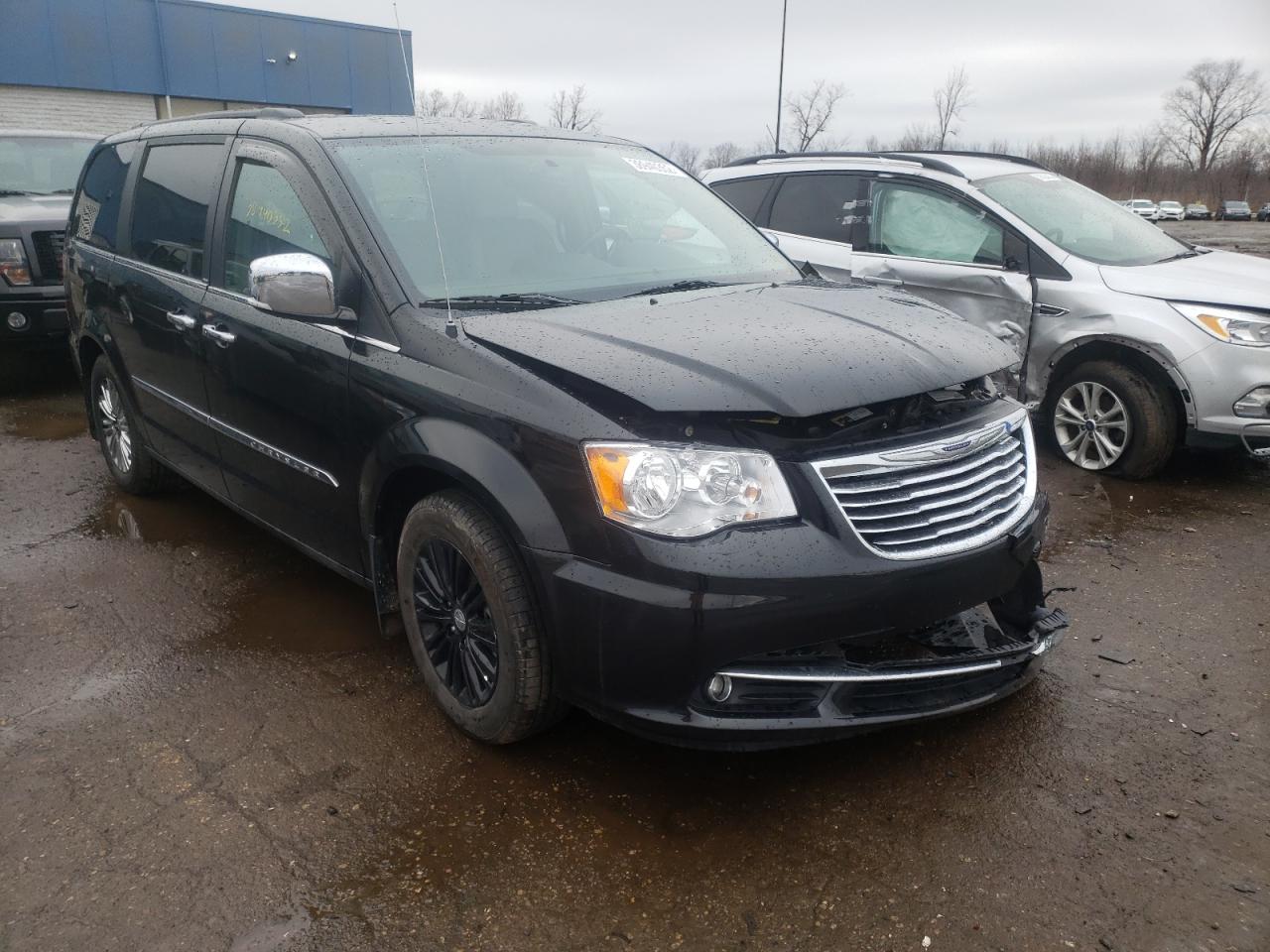 CHRYSLER TOWN & COU 2014 with VIN 2C4RC1CG6ER178201 - Photo from auction