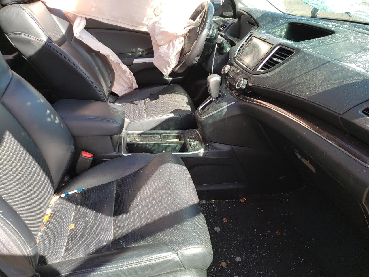 Photo 5 from auction – 2016 HONDA CR-V TOURI with VIN 5J6RM4H97GL136196