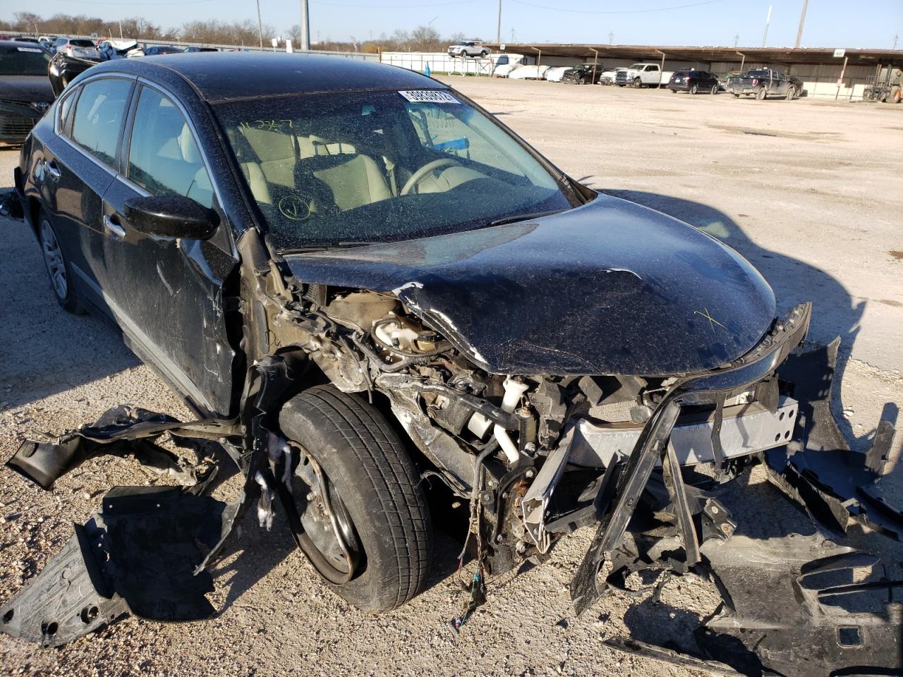 NISSAN ALTIMA 2.5 2015 with VIN 1N4AL3AP2FC112367 - Photo from auction