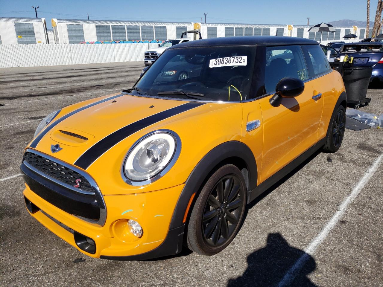 Photo 2 from auction – 2016 MINI COOPER S with VIN WMWXP7C55G2A43516