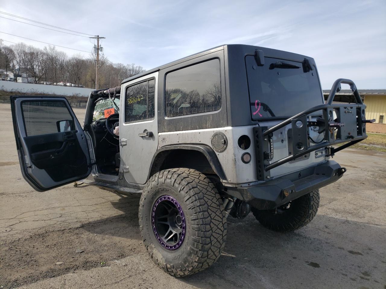 Photo 3 from auction – 2015 JEEP WRANGLER U with VIN 1C4BJWDG4FL503635